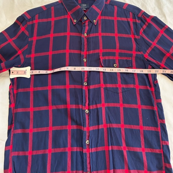EUC brushed twill button down plaid shirt in classic navy and red check. - Picture 6 of 8